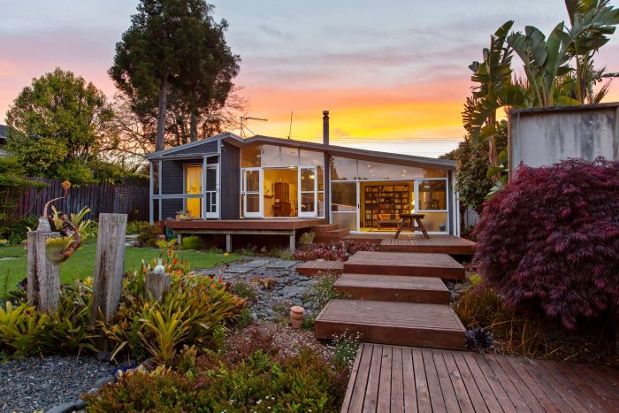 142 Atkinson Road, Titirangi, Waitakere City, Auckland, 0604, New Zealand