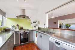 142 Atkinson Road, Titirangi, Waitakere City, Auckland, 0604, New Zealand