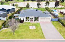 24 Cabernet Dr, Moama NSW 2731, Australia