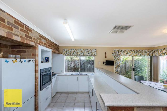 336 Canning Rd, Lesmurdie WA 6076, Australia