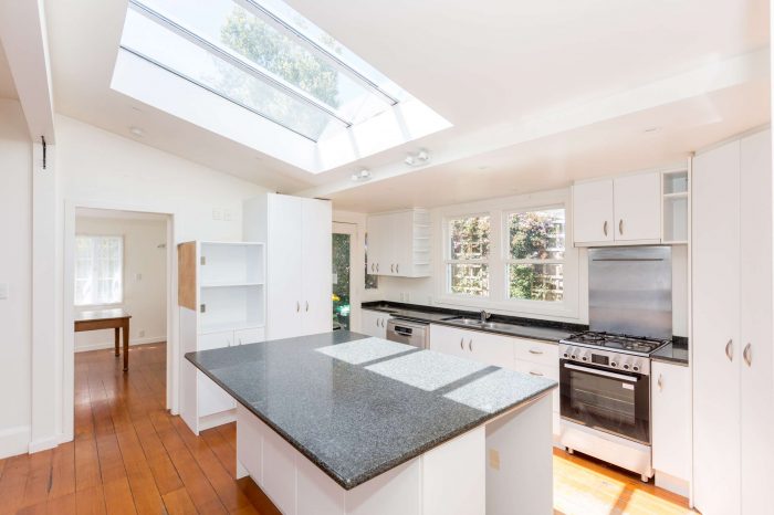 76 Hackthorne Road, Cashmere, Christchur­ch City, Canterbury, 8022, New Zealand