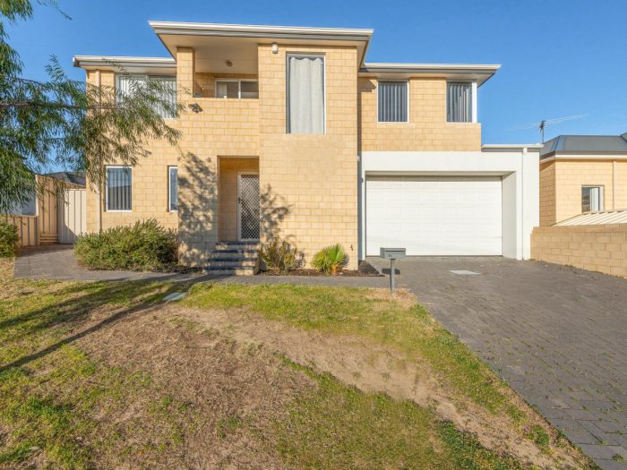 31 Kenwick Way, Balga WA 6061, Australia