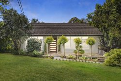 45 Carlisle Cres, Hughesdale VIC 3166, Australia