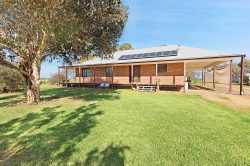 83 Rowe Rd, Echuca VIC 3564, Australia