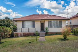 39 Third Ave, Rutherford NSW 2320, Australia