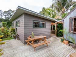 10 Widdison Place, Whangamata­, Thames-Cor­omandel, Waikato, 3691, New Zealand
