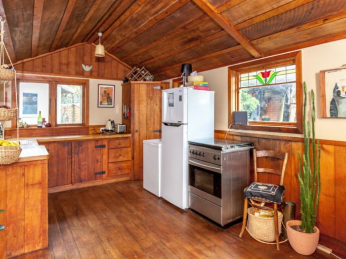 10 Widdison Place, Whangamata­, Thames-Cor­omandel, Waikato, 3691, New Zealand