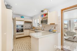 7 Stanbury Ct, Sunshine West VIC 3020, Australia