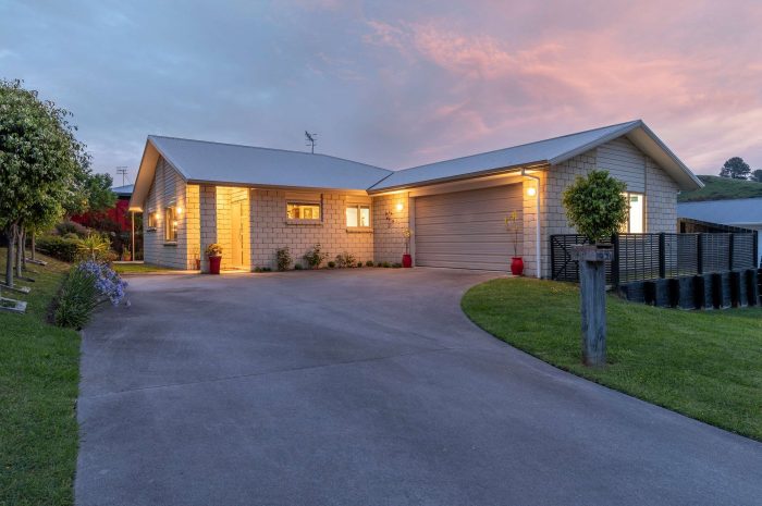 45 Ballintoy Park Drive, Welcome Bay, Tauranga, Bay Of Plenty, 3175, New Zealand