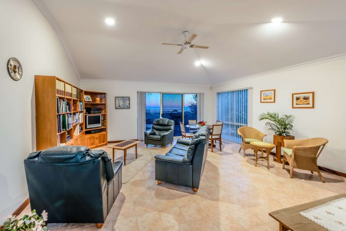 10 Doncon St, Wandina WA 6530, Australia