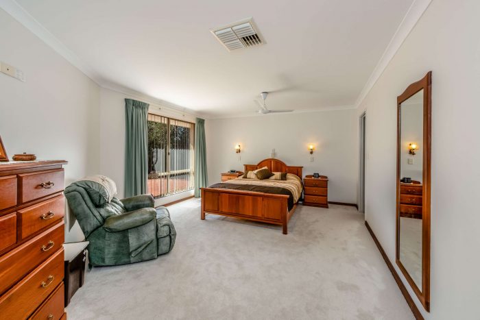 10 Doncon St, Wandina WA 6530, Australia