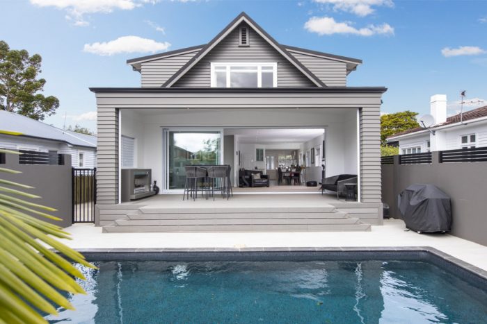 25 Harbour View Road, Point Chevalier, Auckland, 1022, New Zealand