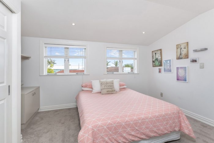 25 Harbour View Road, Point Chevalier, Auckland, 1022, New Zealand