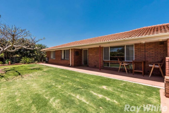 42 McAleer Dr, Mahomets Flats WA 6530, Australia
