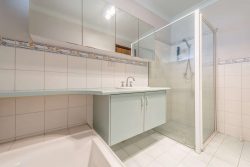 42 McAleer Dr, Mahomets Flats WA 6530, Australia
