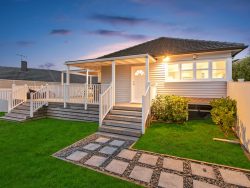 69 Meadowbank Road, Meadowbank­, Auckland, 1072, New Zealand