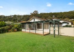 4 Oak St, Blackwall NSW 2256, Australia