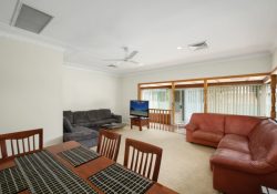 4 Oak St, Blackwall NSW 2256, Australia