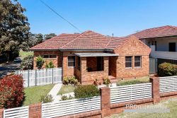 32 Princes St, Mortdale NSW 2223, Australia