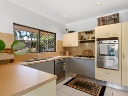 7 Pheasant St, Bayview Heights QLD 4868, Australia