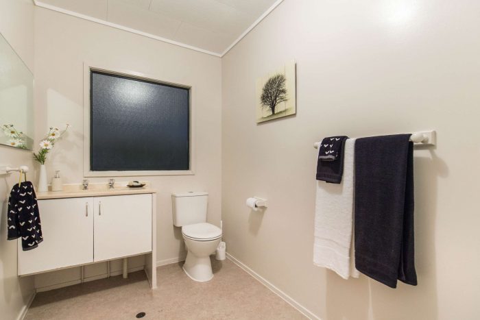 18 Riserra Drive, Ranui, Waitakere City, Auckland, 0612, New Zealand