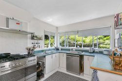 20 Camellia Terrace, Maungaraki­, Lower Hutt, Wellington, 5010, New Zealand