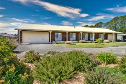 2 Flack St, Ballan VIC 3342, Australia