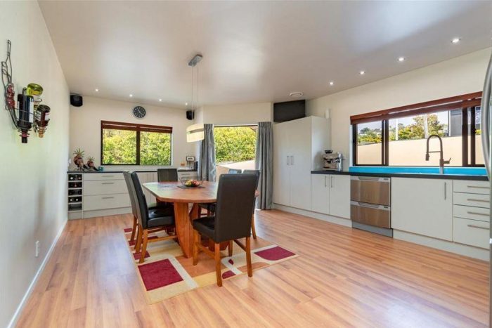 47 Hawtrey Terrace, Johnsonville, Wellington, 6037, New Zealand