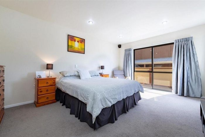 47 Hawtrey Terrace, Johnsonville, Wellington, 6037, New Zealand