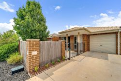 178 MacFarlane Burnet Ave, MacGregor ACT 2615, Australia