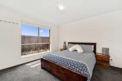 178 MacFarlane Burnet Ave, MacGregor ACT 2615, Australia