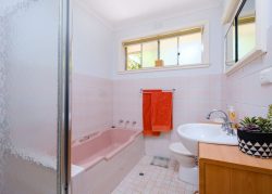 687 Morningside Pl, Albury NSW 2640, Australia