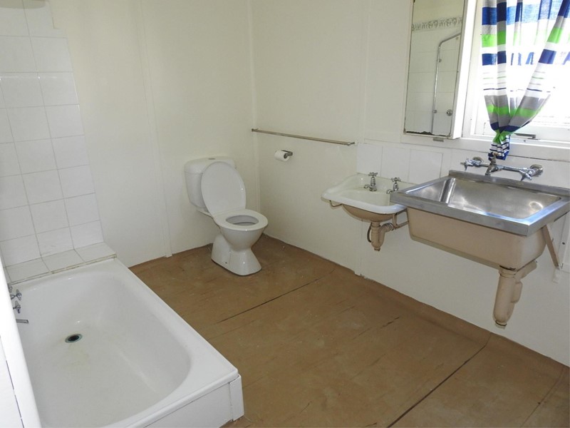 4 Cowley St, Boyup Brook WA 6244, Australia
