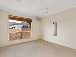 65 Zane St, Molendinar QLD 4214, Australia