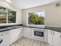 2B Radnall Way, Johnsonvil­le, Wellington­, 6037, New Zealand