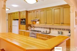 17 Bandalong St, Hillvue NSW 2340, Australia