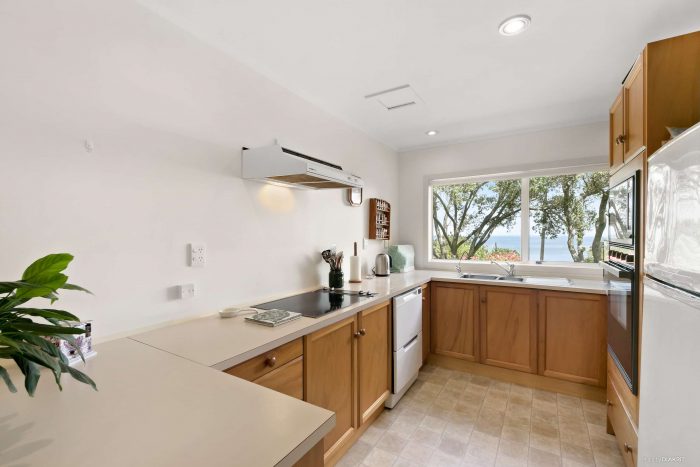 3/139 Connell Street, Blockhouse Bay, Auckland 0600, New Zealand