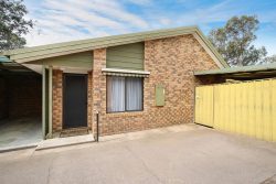 Unit 10/5 Cook Pl, West Wodonga VIC 3690, Australia