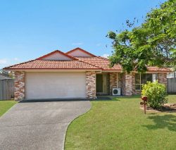 5 Crenton Ct, Heritage Park QLD 4118, Australia