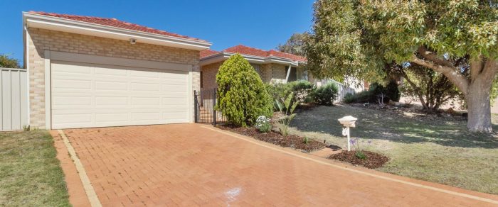 4 Macalpine Retreat, Kinross WA 6028, Australia