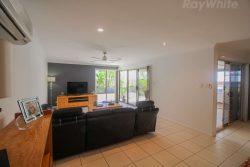 118 Gibson Cres, Bellbowrie QLD 4070, Australia