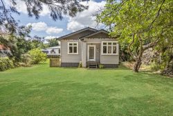 11 Leonard Rd, Mount Wellington­, Auckland, 1060, New Zealand