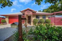 12 Livistonia St, Andergrove QLD 4740, Australia