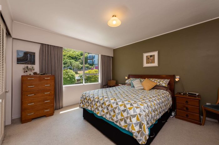 28 Paddington Grove, Karori, Wellington­, 6012, New Zealand