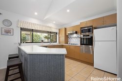 34 Clyde St, Mollymook Beach NSW 2539, Australia