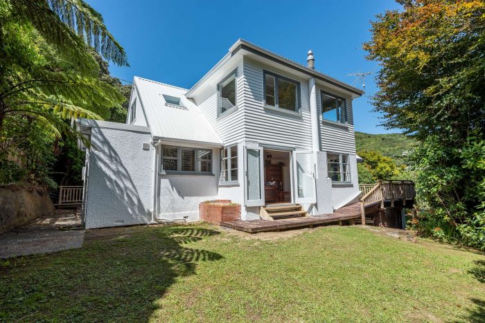 114 Donald Street, Karori, Wellington, 6012, New Zealand