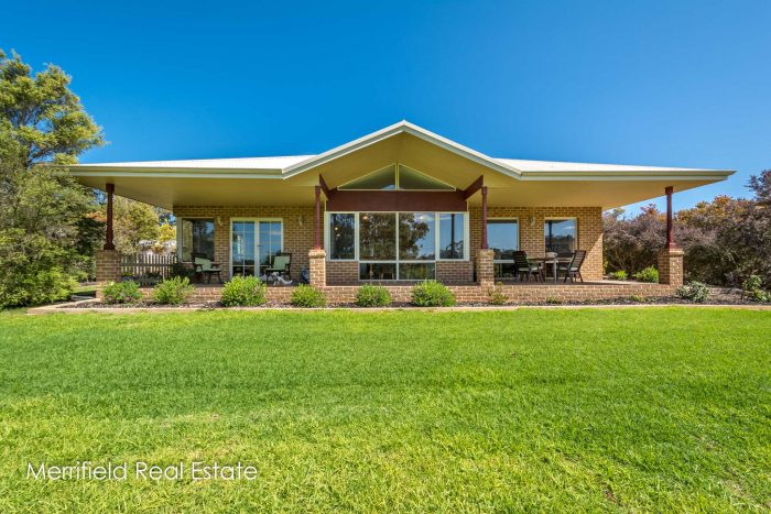 27 Federal St, McKail WA 6330, Australia