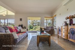 27 Federal St, McKail WA 6330, Australia