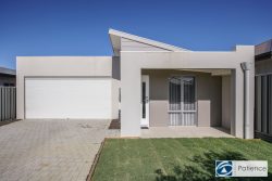 11 Mountain St, Banksia Grove WA 6031, Australia