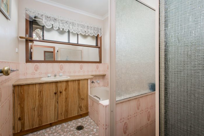 1/2 Rachel Ct, Lavington NSW 2641, Australia